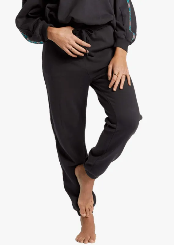 Billabong Women's Swipe Right Jogger sold by Prfo