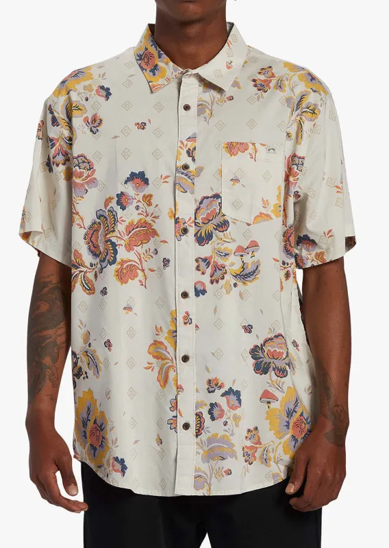 Billabong Men's Sundays Button Up Shirt sold by Prfo
