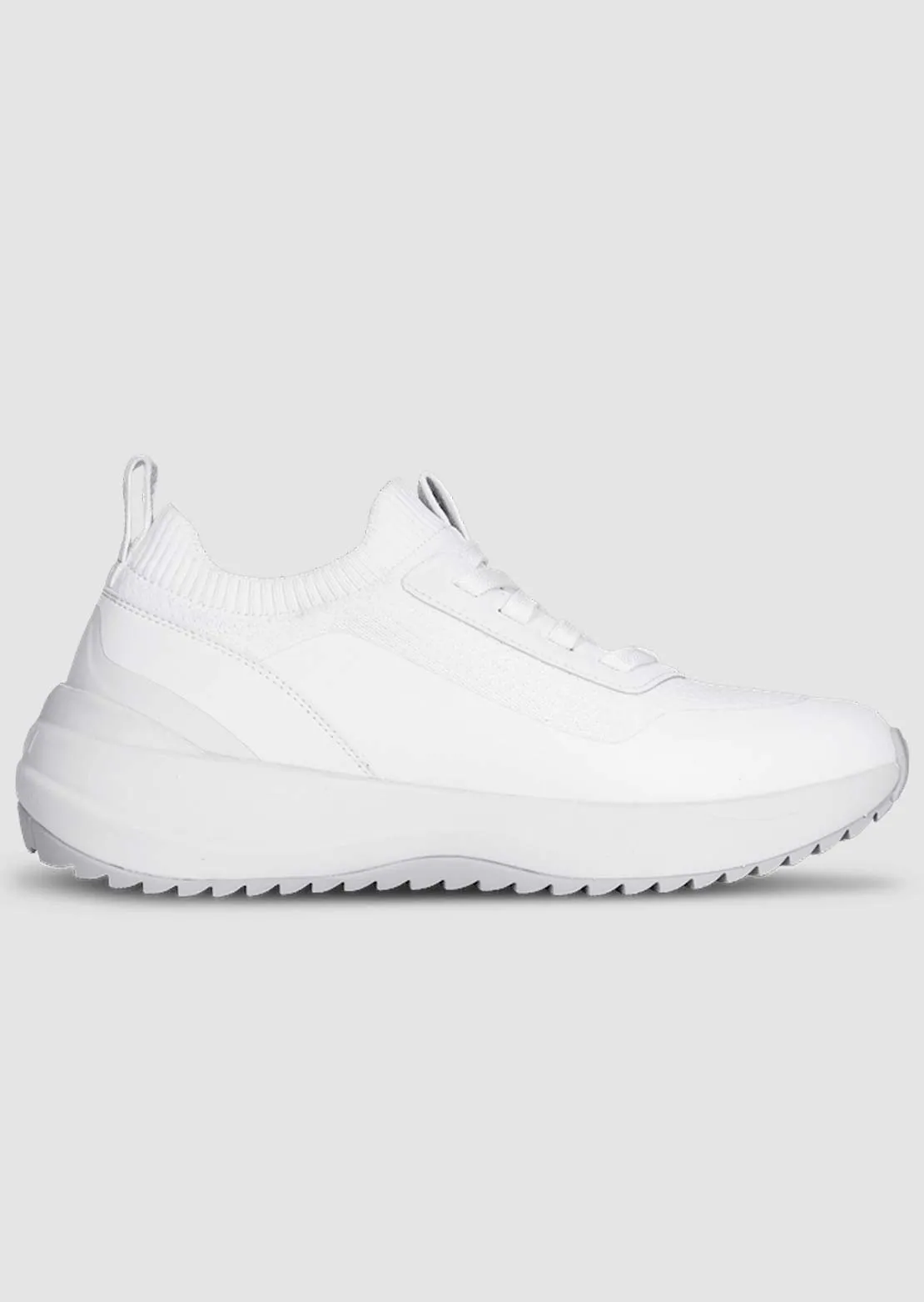 VESSI Women's Stormburst Low Top Shoes sold by Prfo