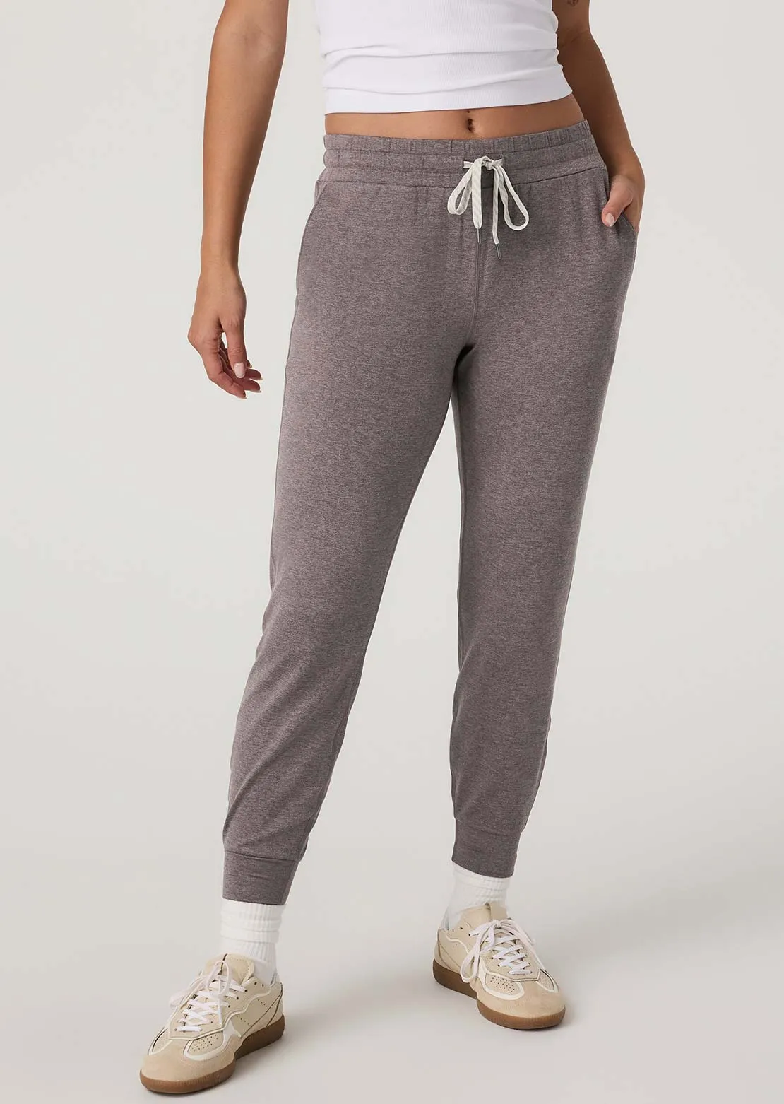 Vuori Women's Performance Jogger Pants sold by Prfo
