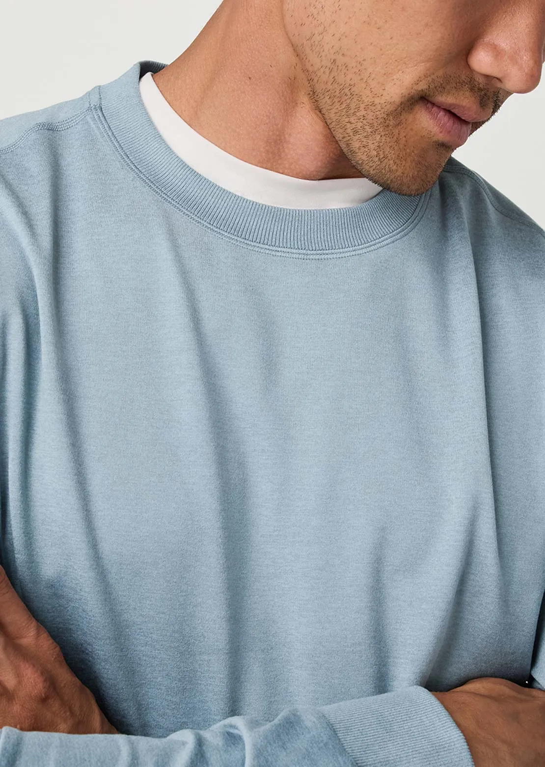 Vuori Men's Ponto Performance Crewneck Sweatshirt sold by Prfo product image thumbnail 4