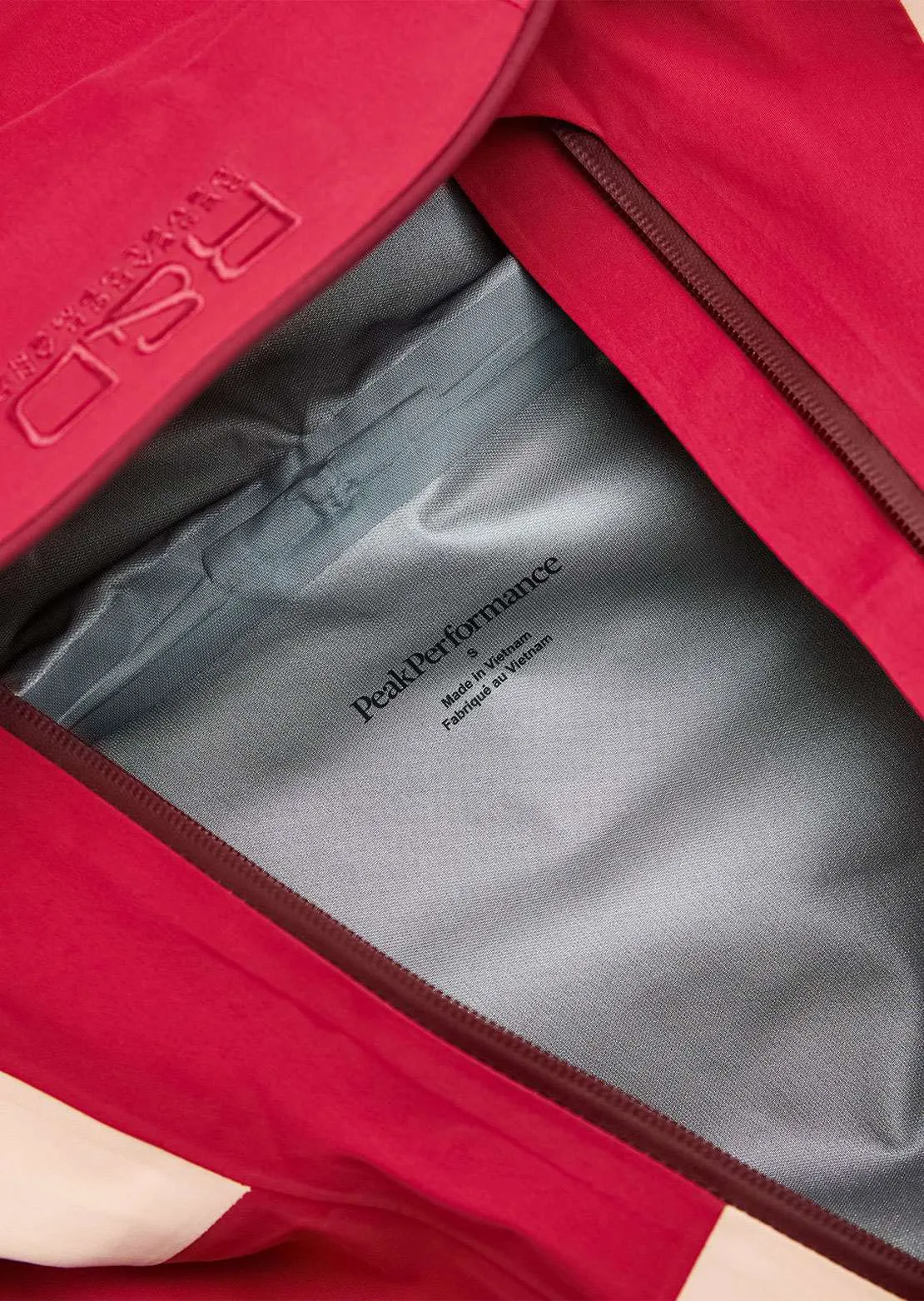 Peak Performance Women's Vislight Gore-Tex C-Knit Jacket sold by Prfo product image thumbnail 4