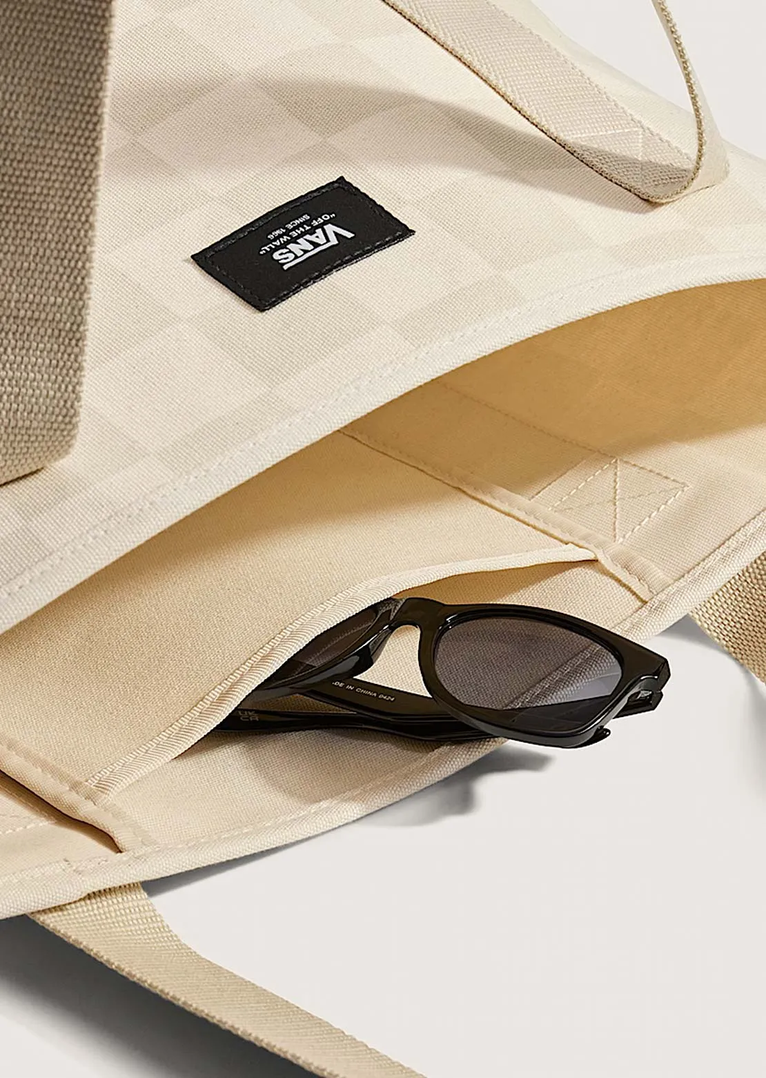 Vans Men's Pergs Midi Tote Bag sold by Prfo product image thumbnail 3