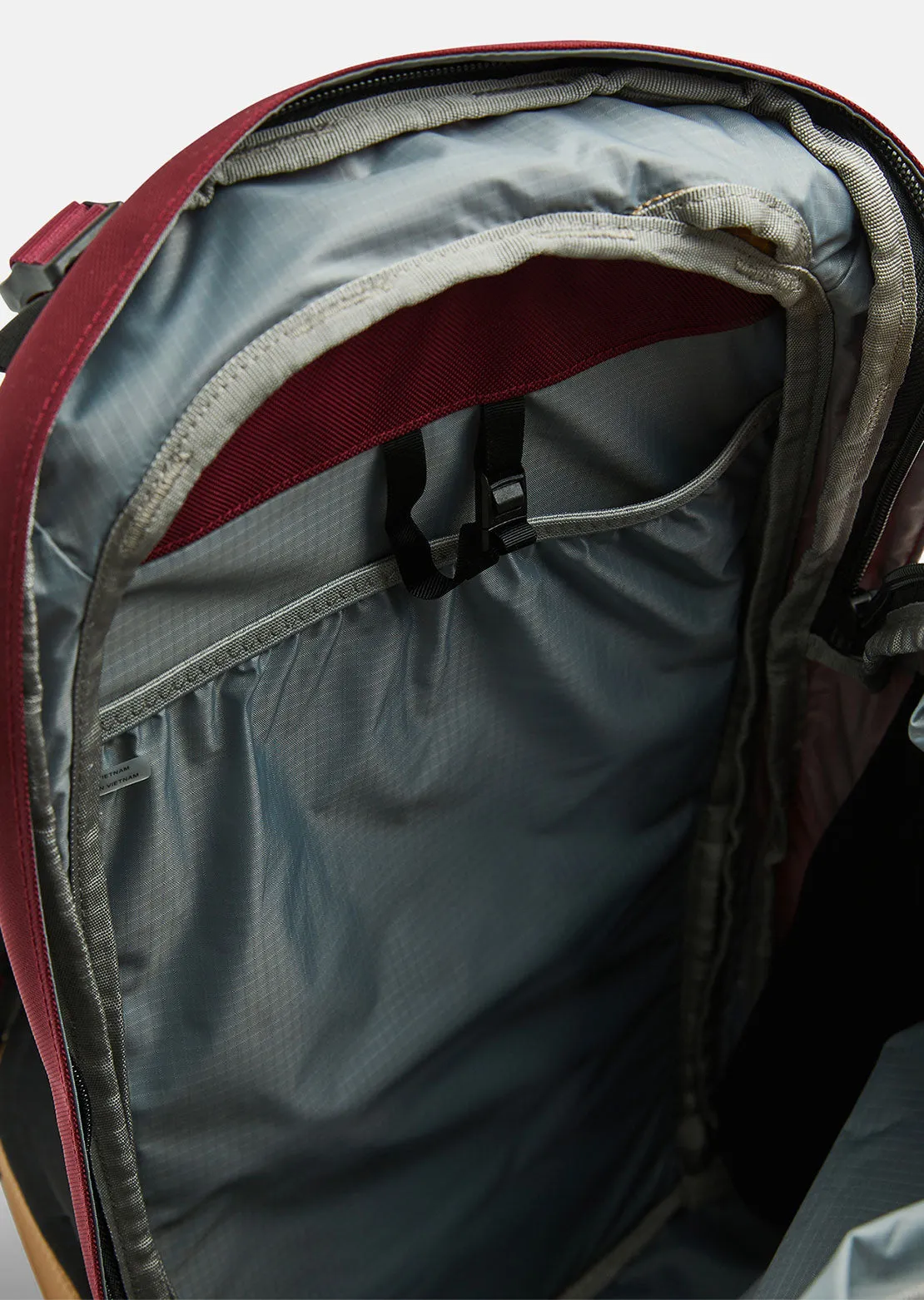 Peak Performance Unisex Vertical Ski 20L Backpack sold by Prfo product image thumbnail 4