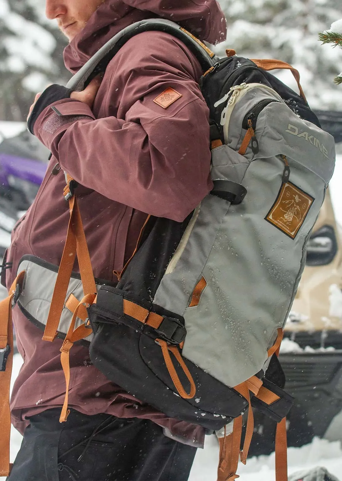 Dakine Men's Team Poacher Red Gerard 22L Backpack sold by Prfo product image thumbnail 4