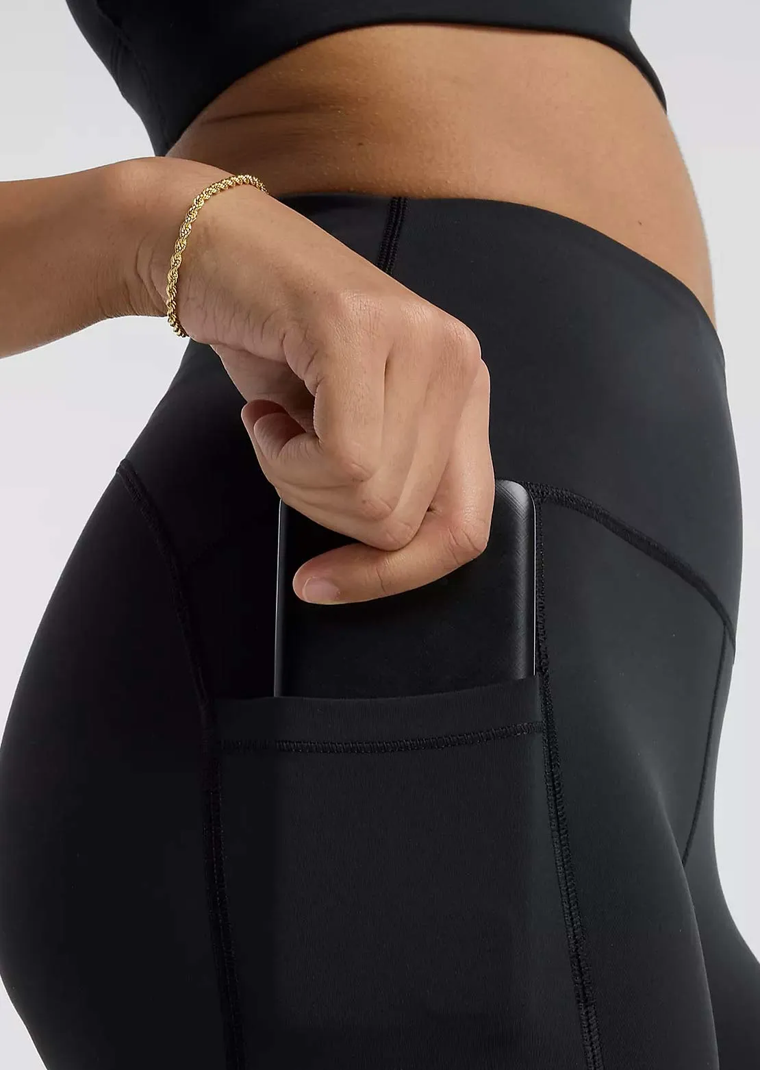 New Balance Women's RC Pocket Leggings sold by Prfo product image thumbnail 4
