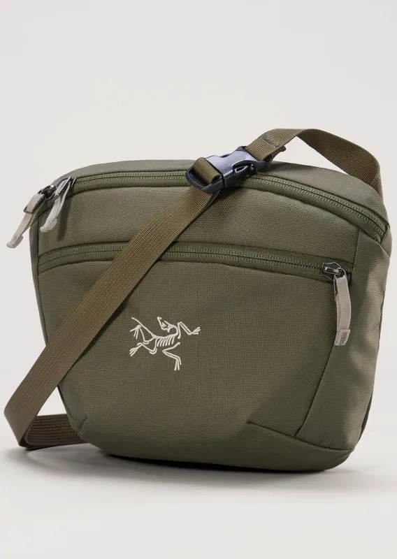 Arc'teryx Unisex Mantis 2 Waist Pack made by Arc'teryx
