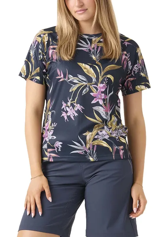 Dakine Women's Syncline 2.0 T-Shirt made by Dakine