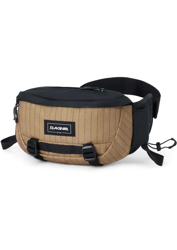 Dakine Unisex Hot Laps 2L Hip Pack made by Dakine