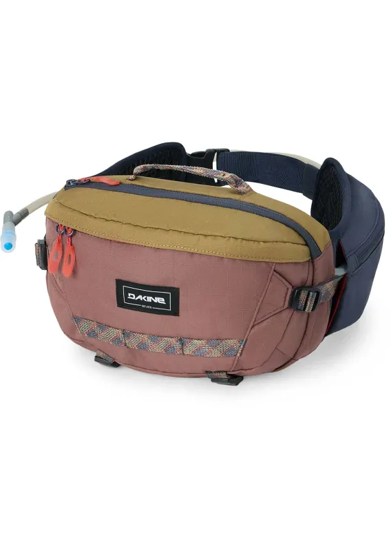 Dakine Unisex Hot Laps 5L Hip Pack made by Dakine