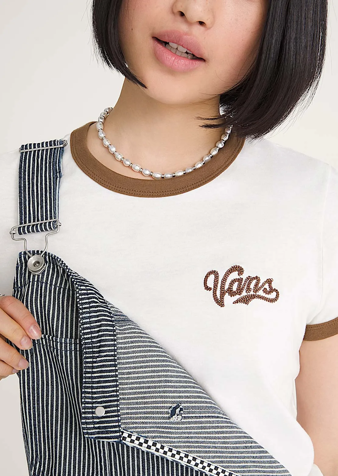 Vans Women's Lefty Script Ringer T-shirt sold by Prfo product image thumbnail 5