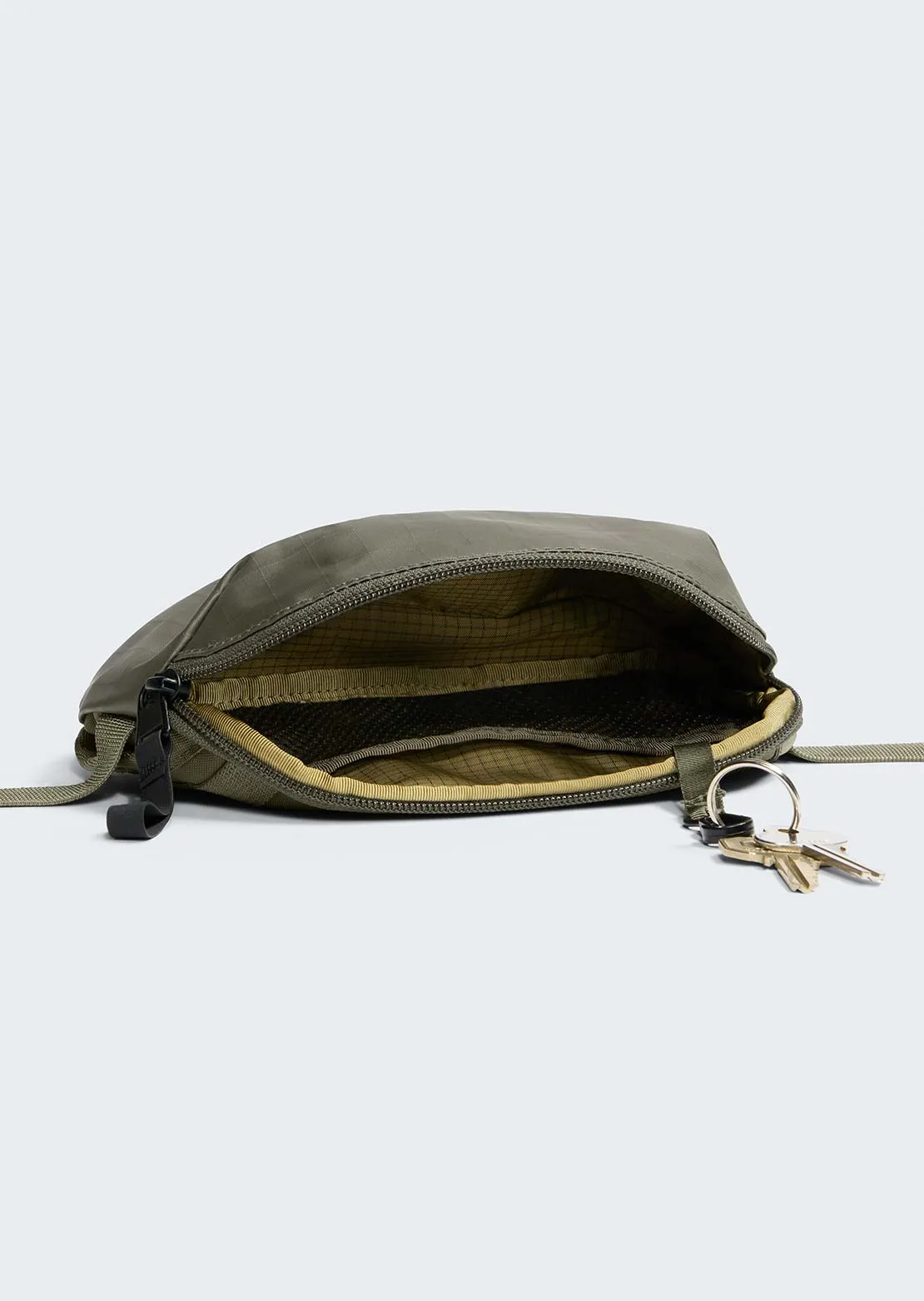 The North Face Base Camp Voyager Pro Travel Pouch sold by Prfo product image thumbnail 4