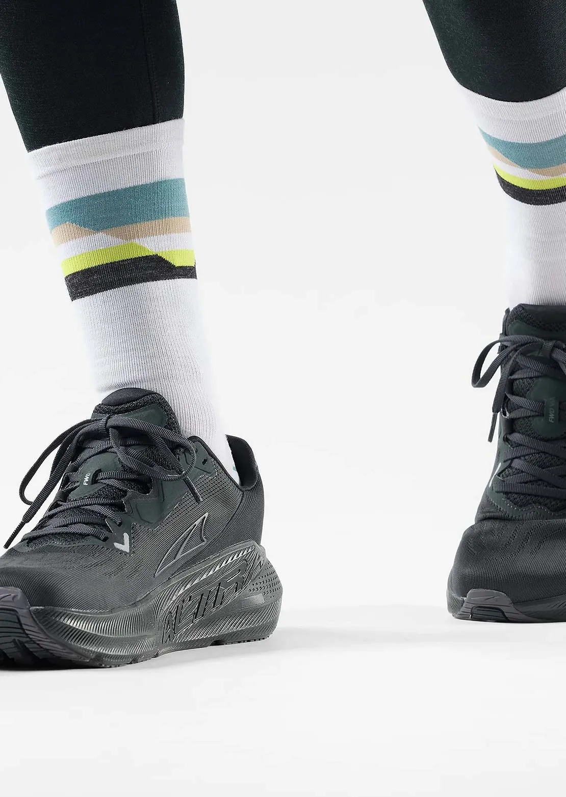 Smartwool Unisex Run Cold Weather Targeted Cushion Horizons Crew Socks sold by Prfo product image thumbnail 2