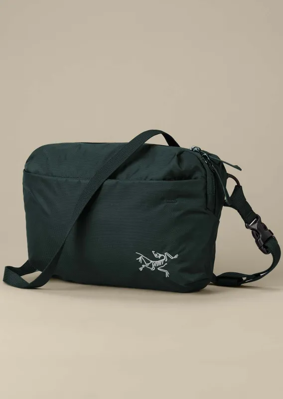 Arc'teryx Unisex Heliad Crossbody Bag made by Arc'teryx