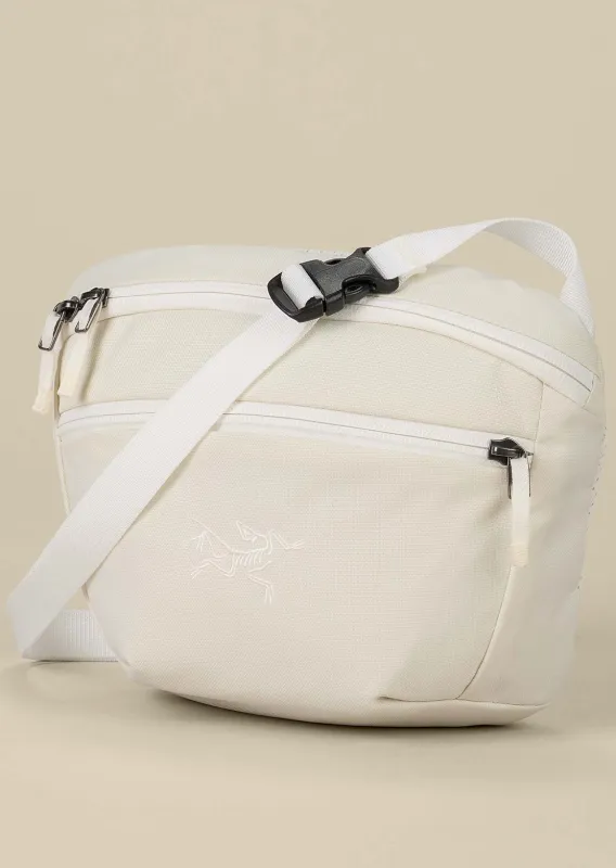 Arc'teryx Unisex Mantis 2 Waist Pack made by Arc'teryx