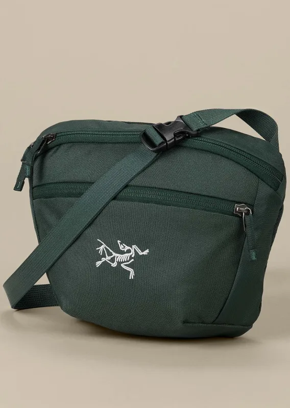 Arc'teryx Unisex Mantis 2 Waist Pack made by Arc'teryx