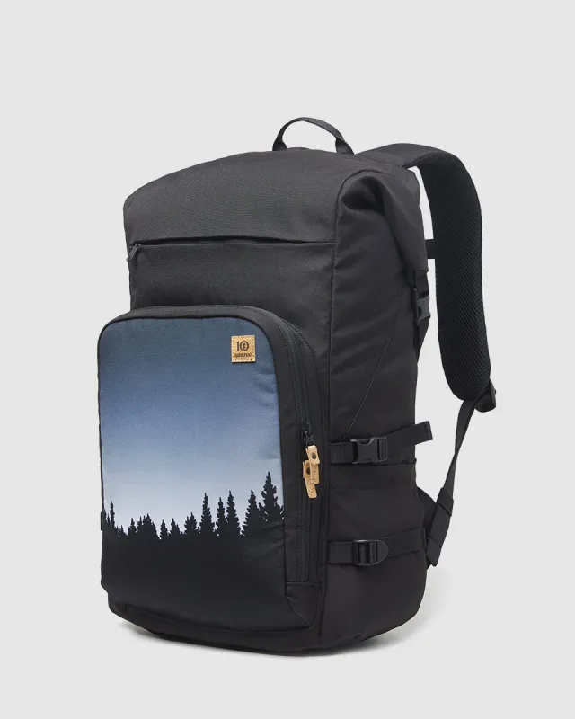 Mobius 35L Backpack made by tentree