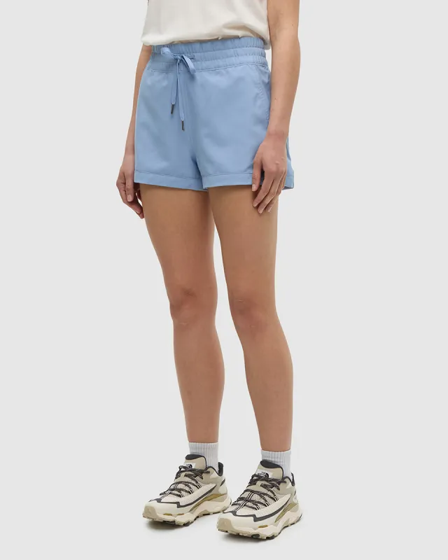 Westin Hybrid Short made by tentree