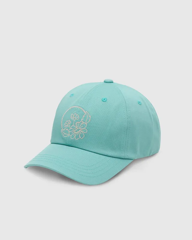 Daisy Embroidery Peak Hat made by tentree
