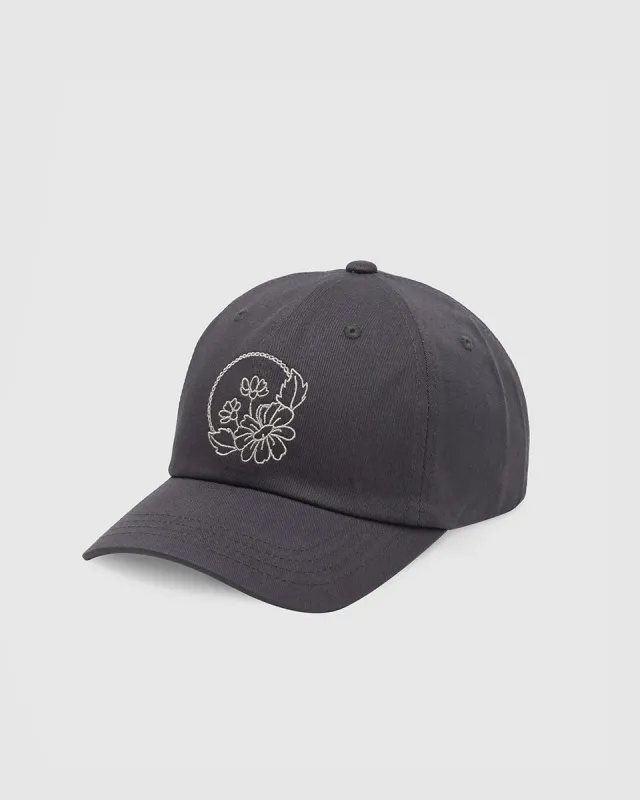 Daisy Embroidery Peak Hat made by tentree