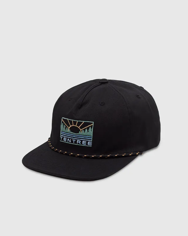 Weekend Away Apex Hat made by tentree