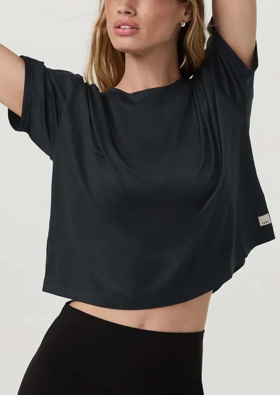 Vuori Women's Energy T-Shirt made by Vuori