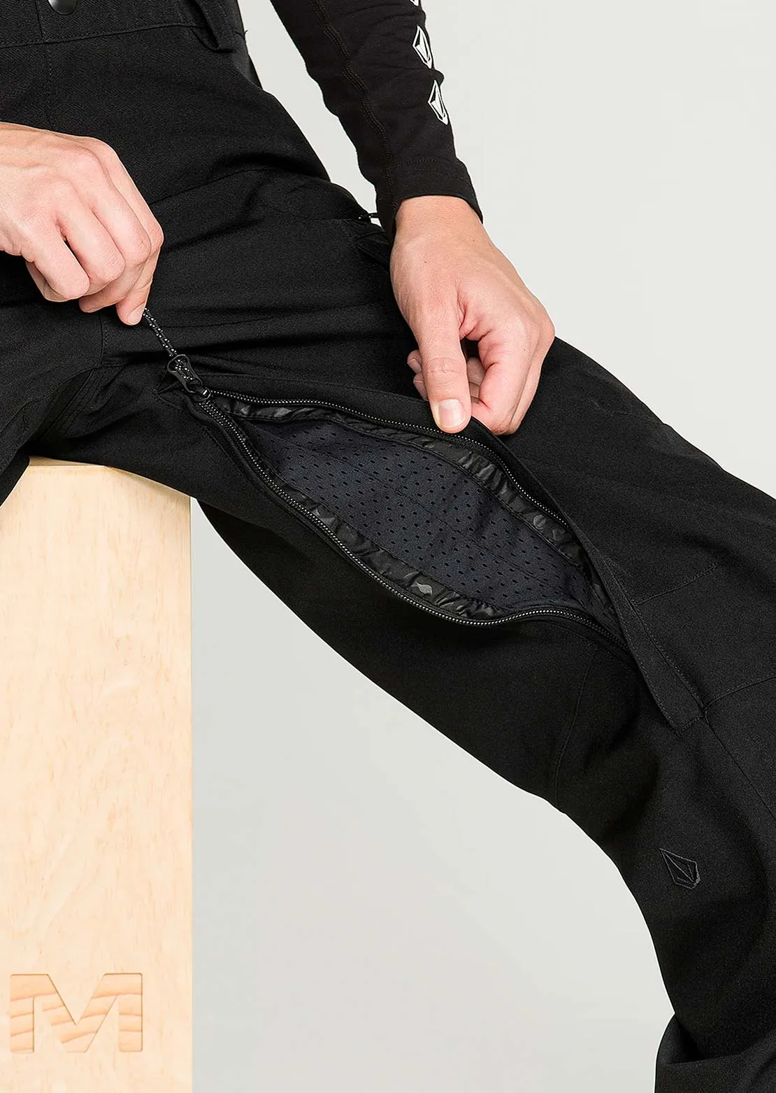 Volcom Women's Creston 3D Stretch Bib Pants sold by Prfo product image thumbnail 4