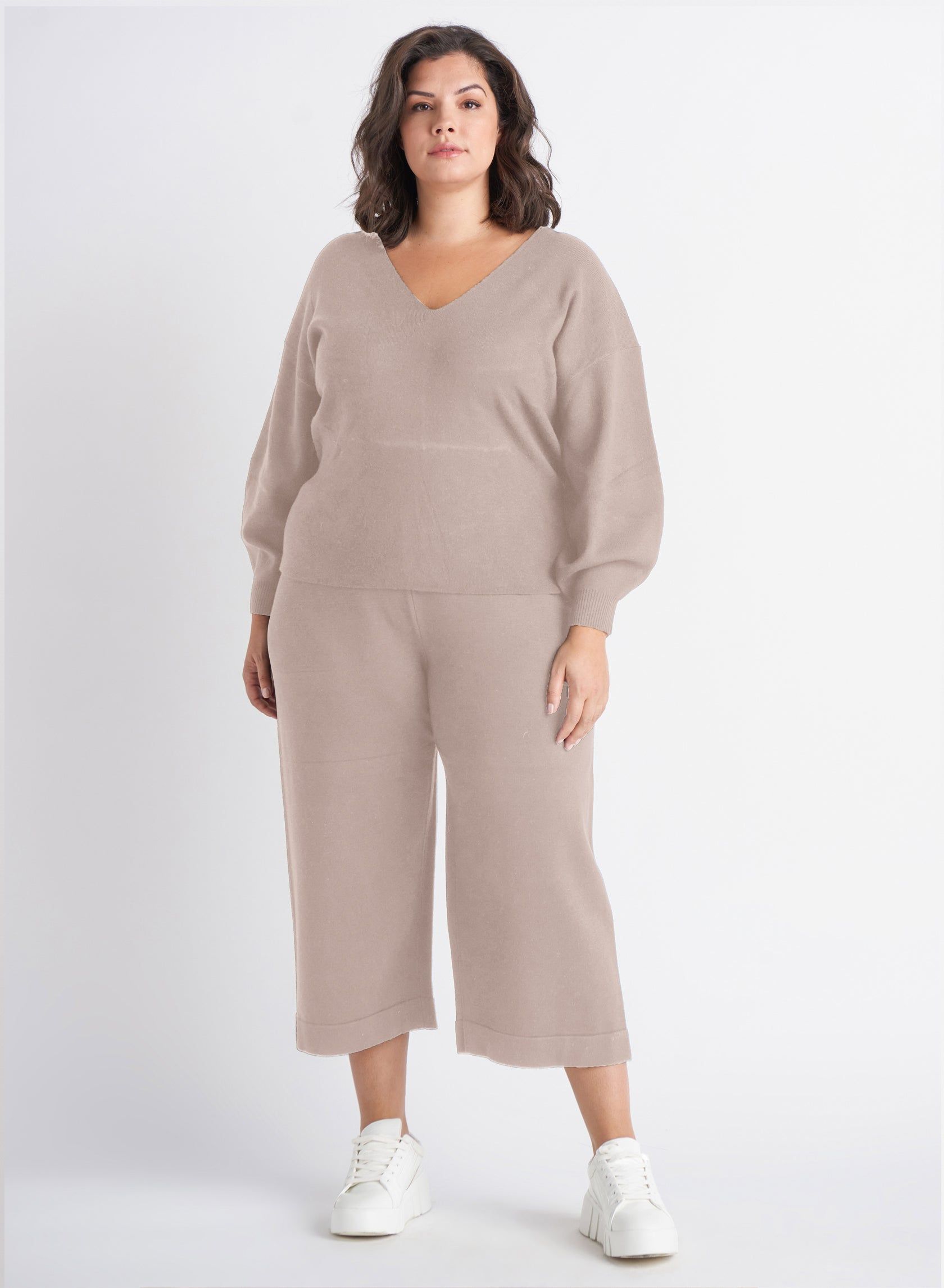 CURVE Knit Cropped Pant sold by Valencia Boutique product image thumbnail 4