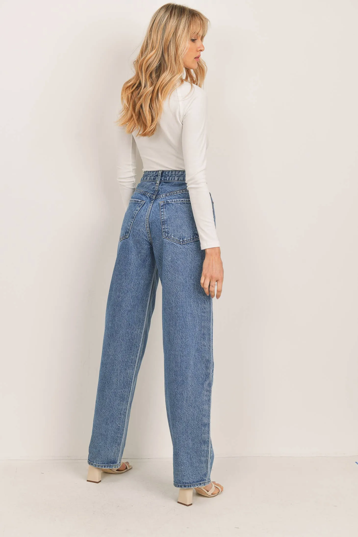 Kiera Relaxed 90's Straight Leg sold by Valencia Boutique product image thumbnail 2