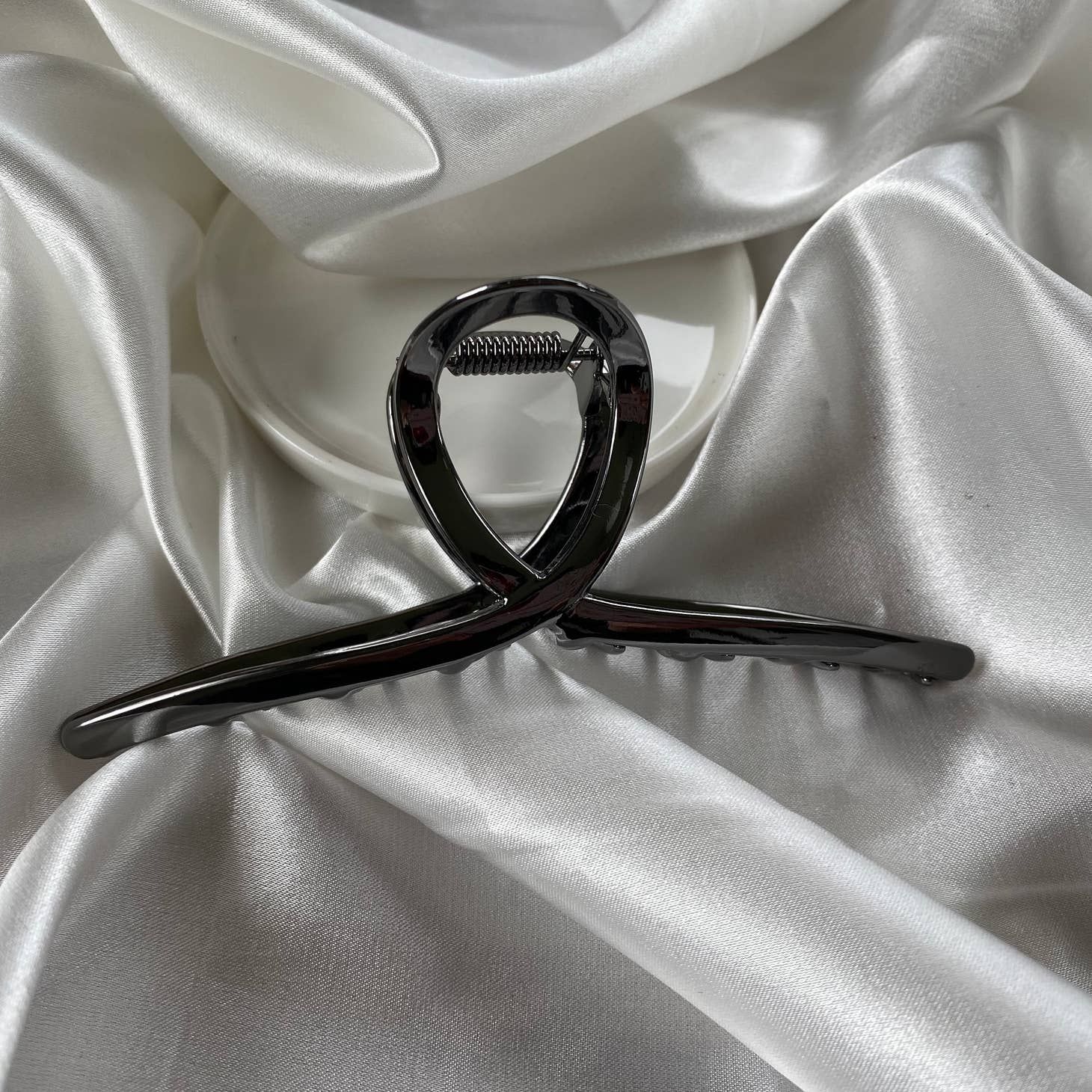 Twist Claw Clip sold by Valencia Boutique product image thumbnail 2