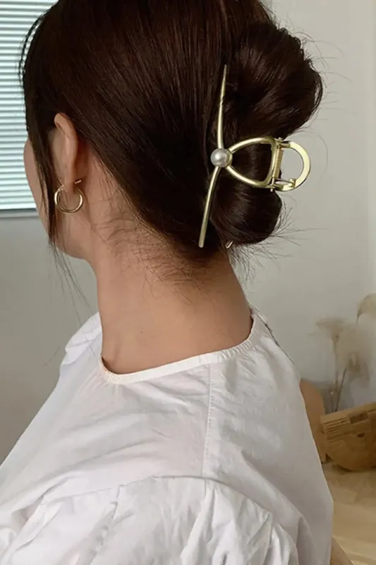 Pearl Twist Hair Clip sold by Valencia Boutique