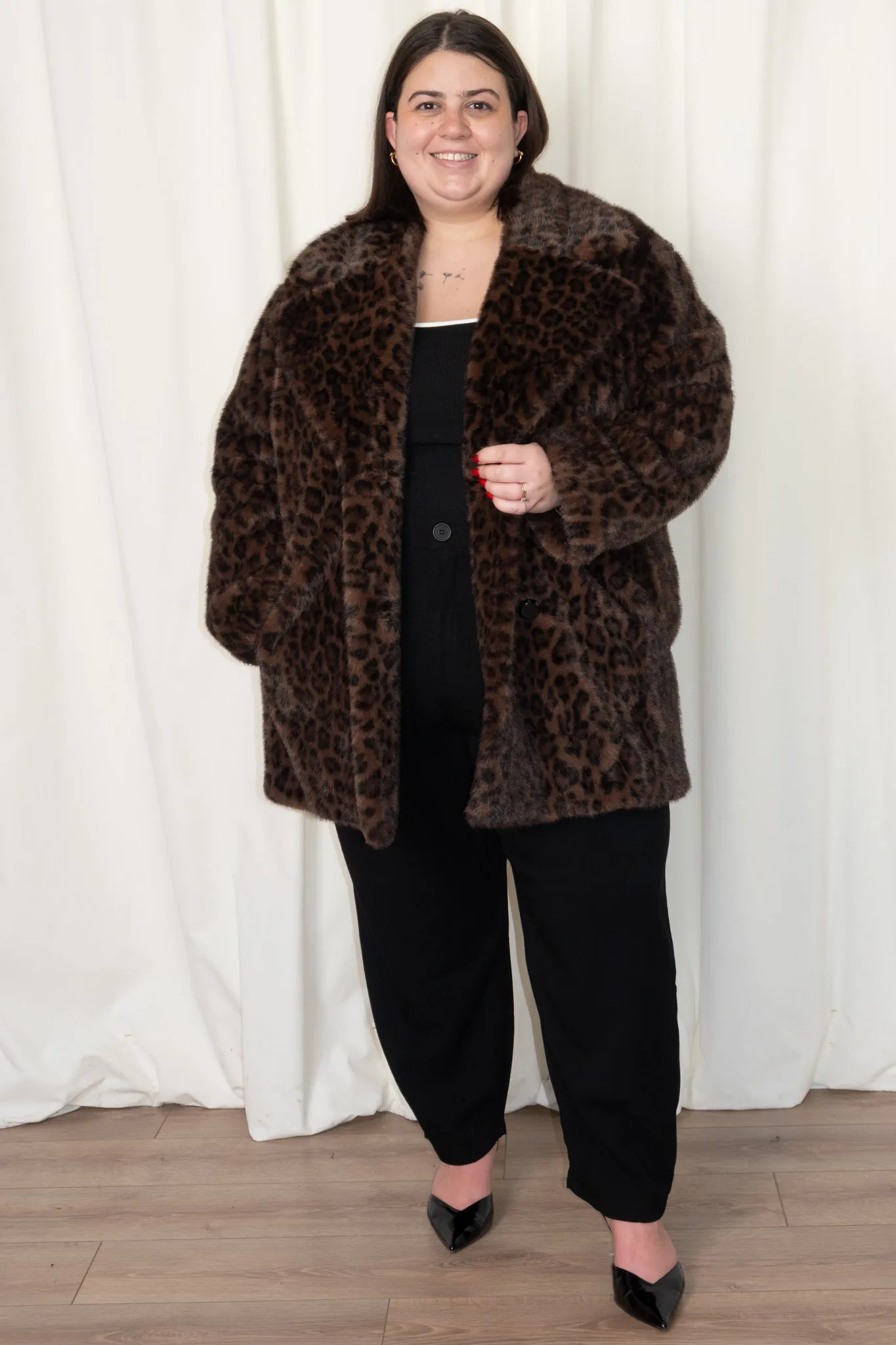 Leopard Faux Fur Jacket (S-XXL) sold by Valencia Boutique product image thumbnail 2