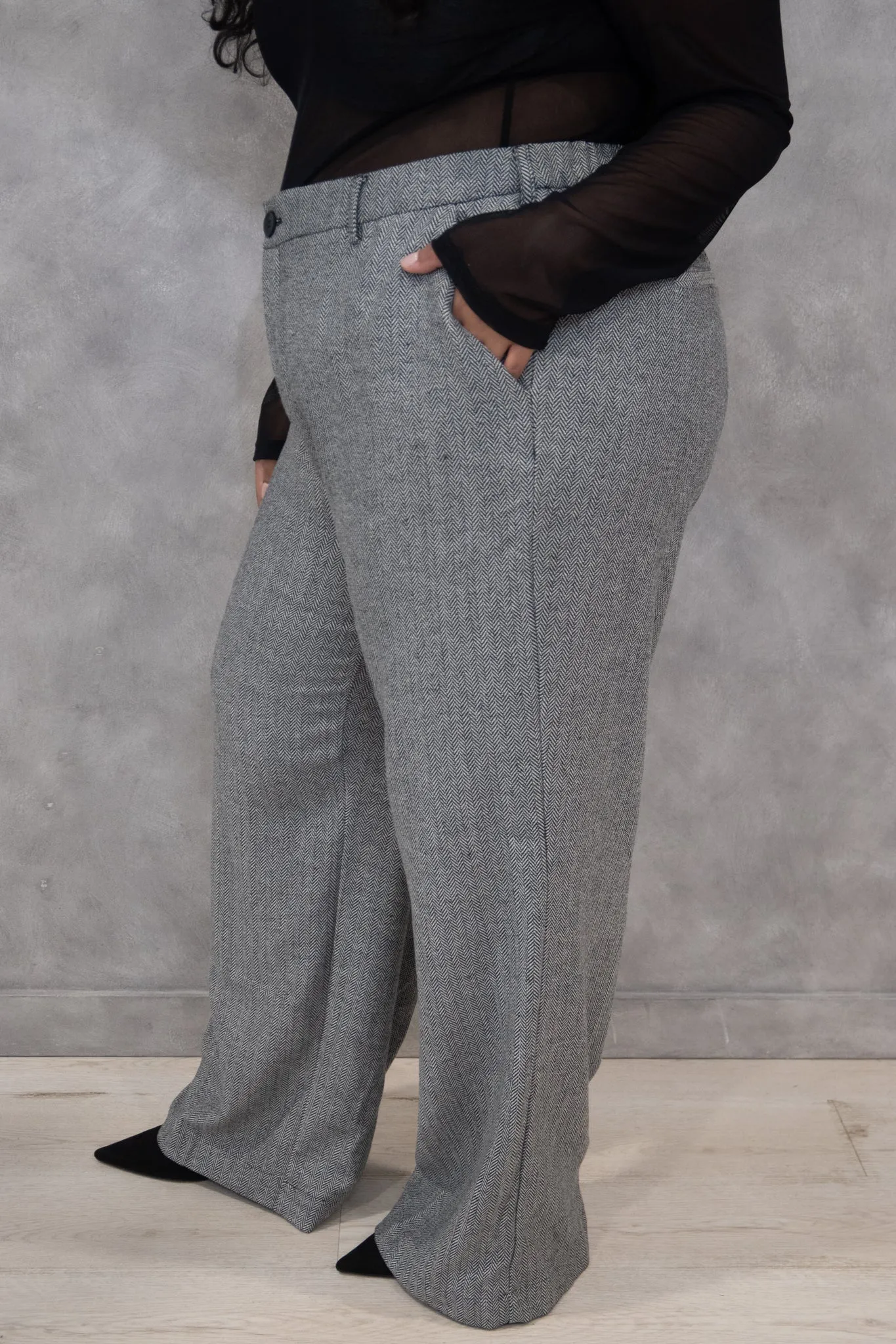 CURVE Thila Pants sold by Valencia Boutique product image thumbnail 2