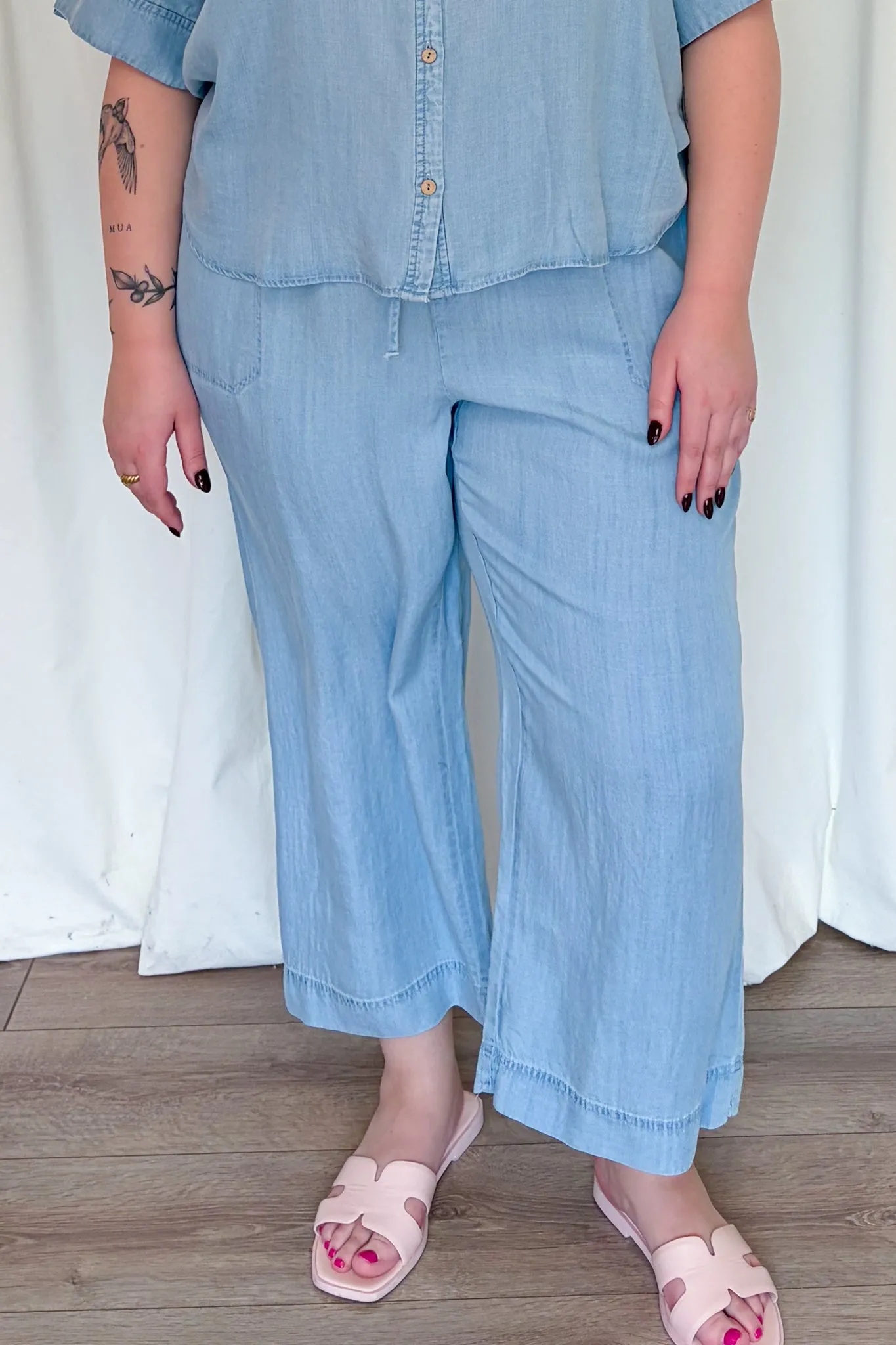 Tencel Wide leg Pants (S-XXL) sold by Valencia Boutique product image thumbnail 3
