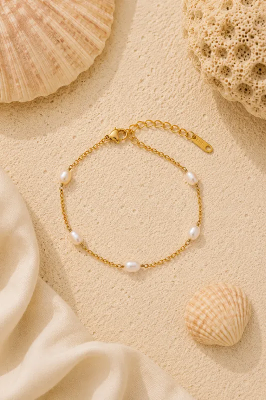Satellite Pearl Bracelet made by Valencia Boutique
