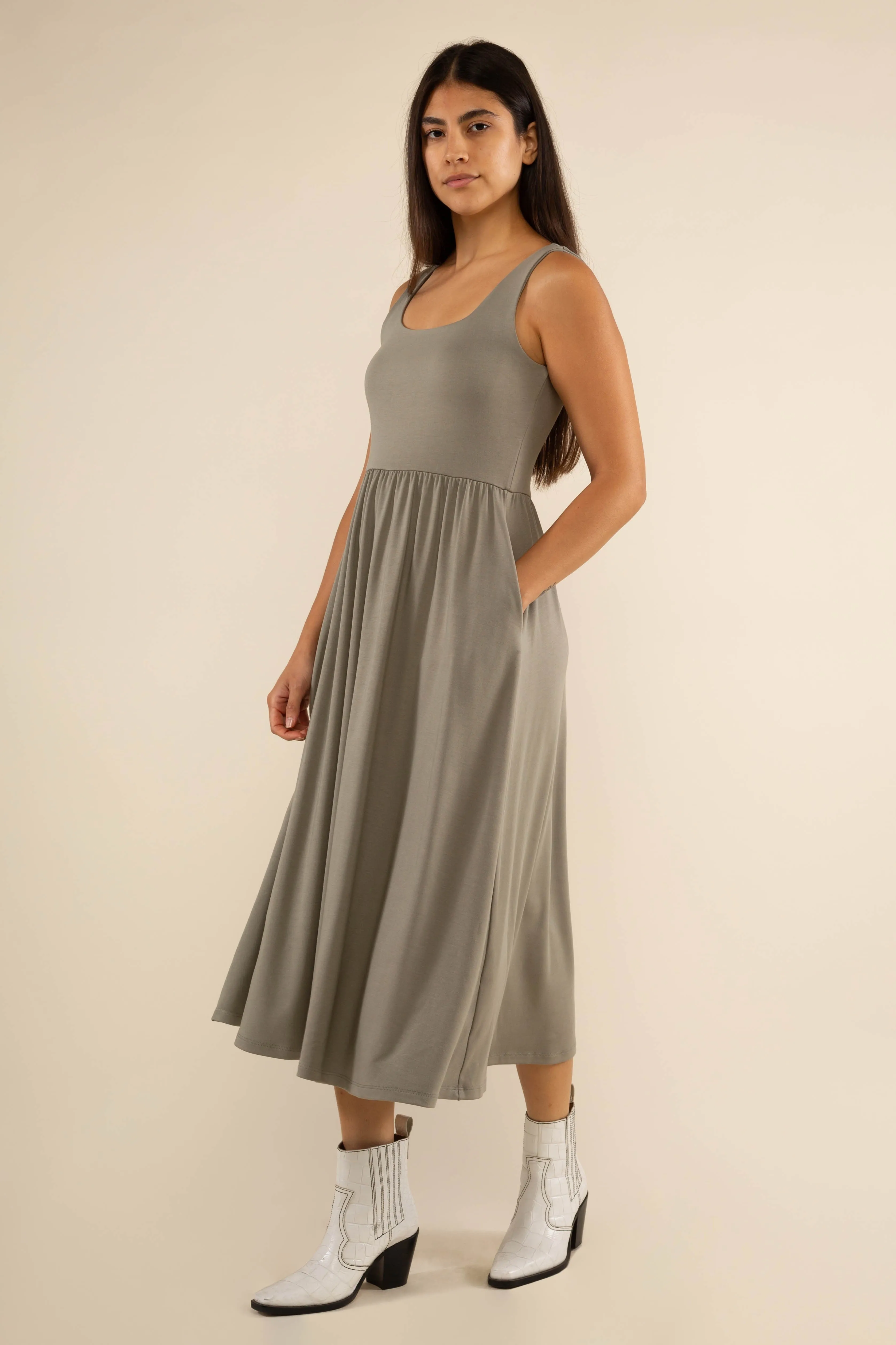 Everyday Midi Dress (S-3X) sold by Valencia Boutique product image thumbnail 2