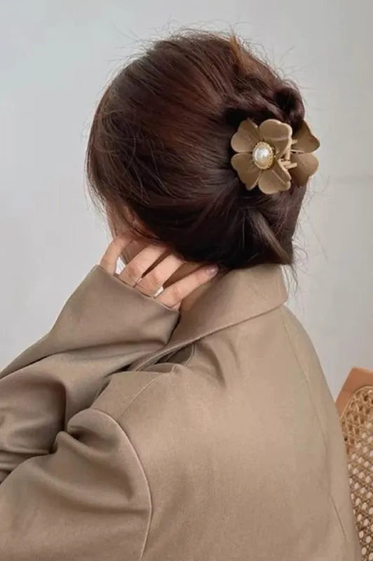 Floral Pearl Claw Clip sold by Valencia Boutique