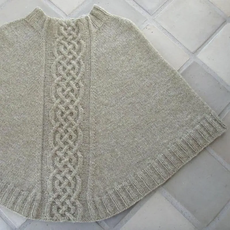 The Elf Mound by Tina Vejlø Andersen - Kastaniestrik made by Jamieson's of Shetland