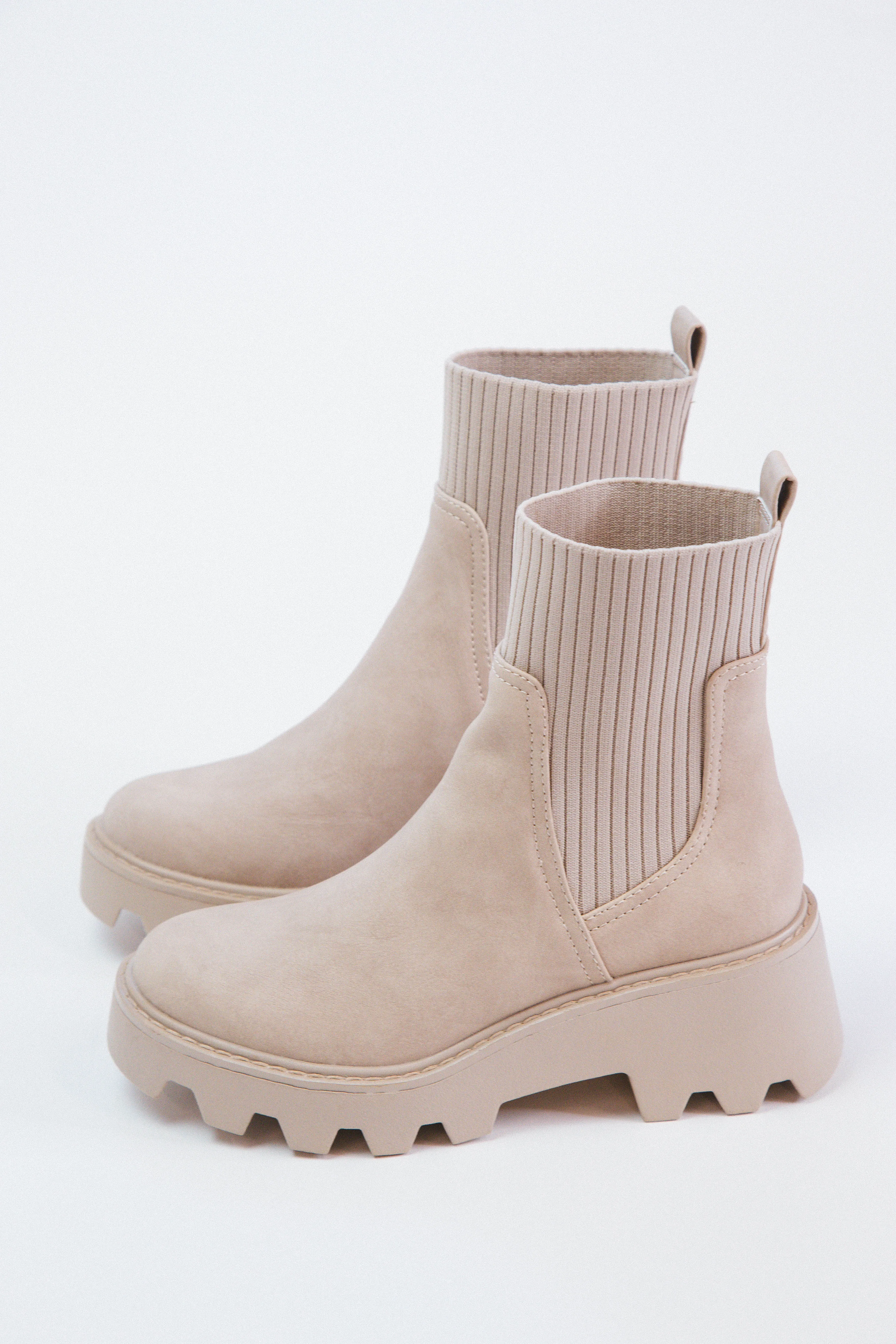 Ivory Crinkle Dolce Vita Kelsie Bootie Villa Chelsea Lug Boot