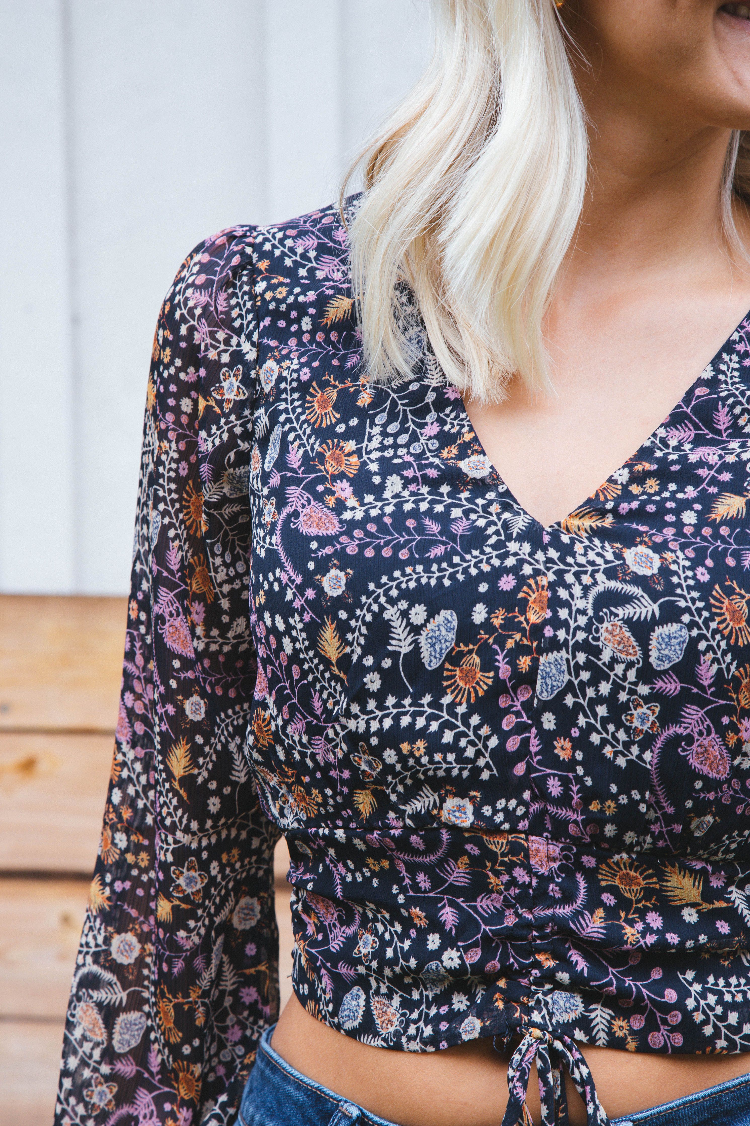 Cece Cropped Blouse, Navy Multi | Sadie & Sage sold by North & Main Clothing Company product image thumbnail 3
