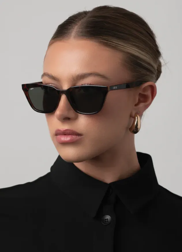 Seva, Tortoiseshell/Green | Otra sold by North & Main Clothing Company product image thumbnail 3