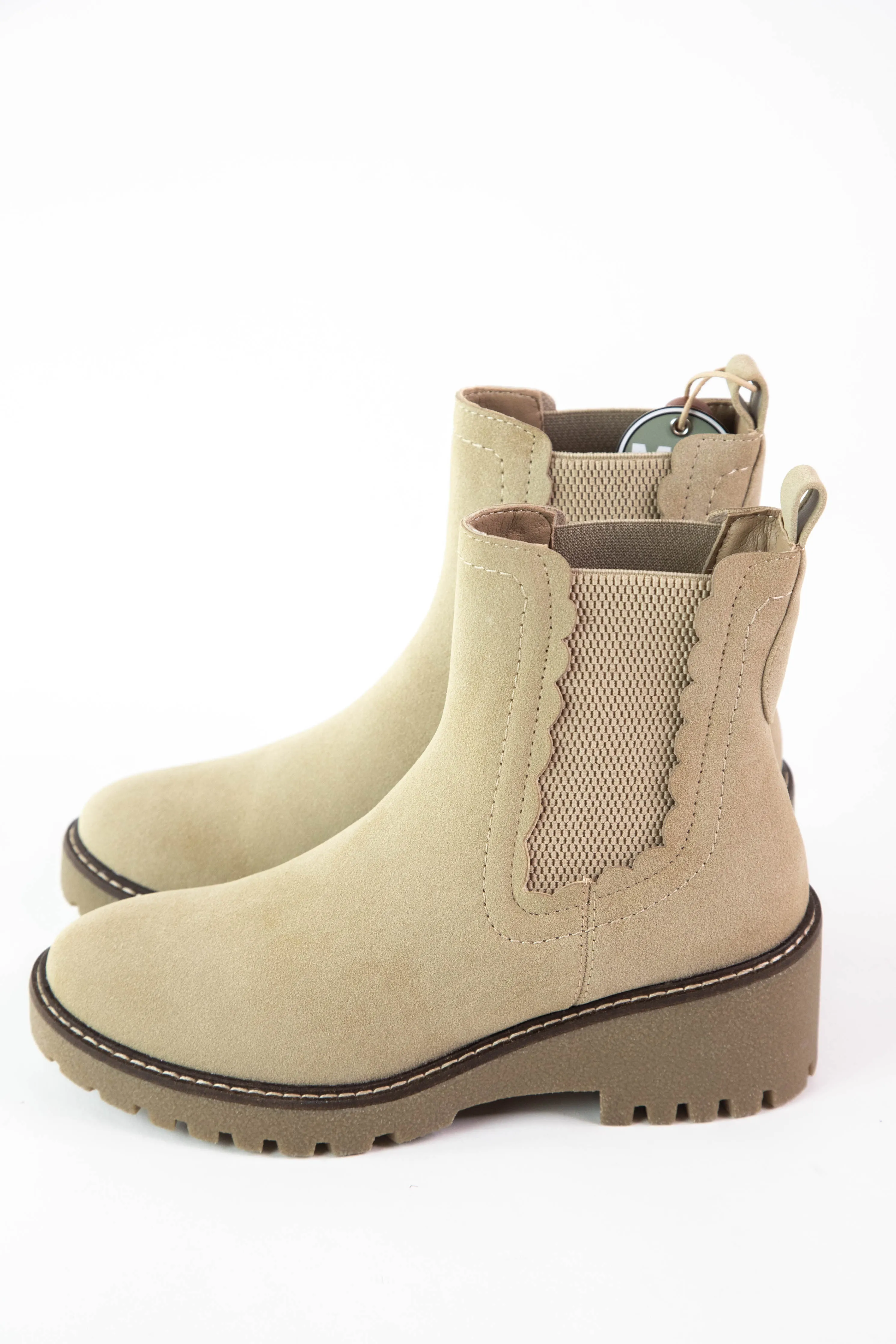 Kellen Scallop Detail Chelsea Boot, Sand sold by North & Main Clothing Company