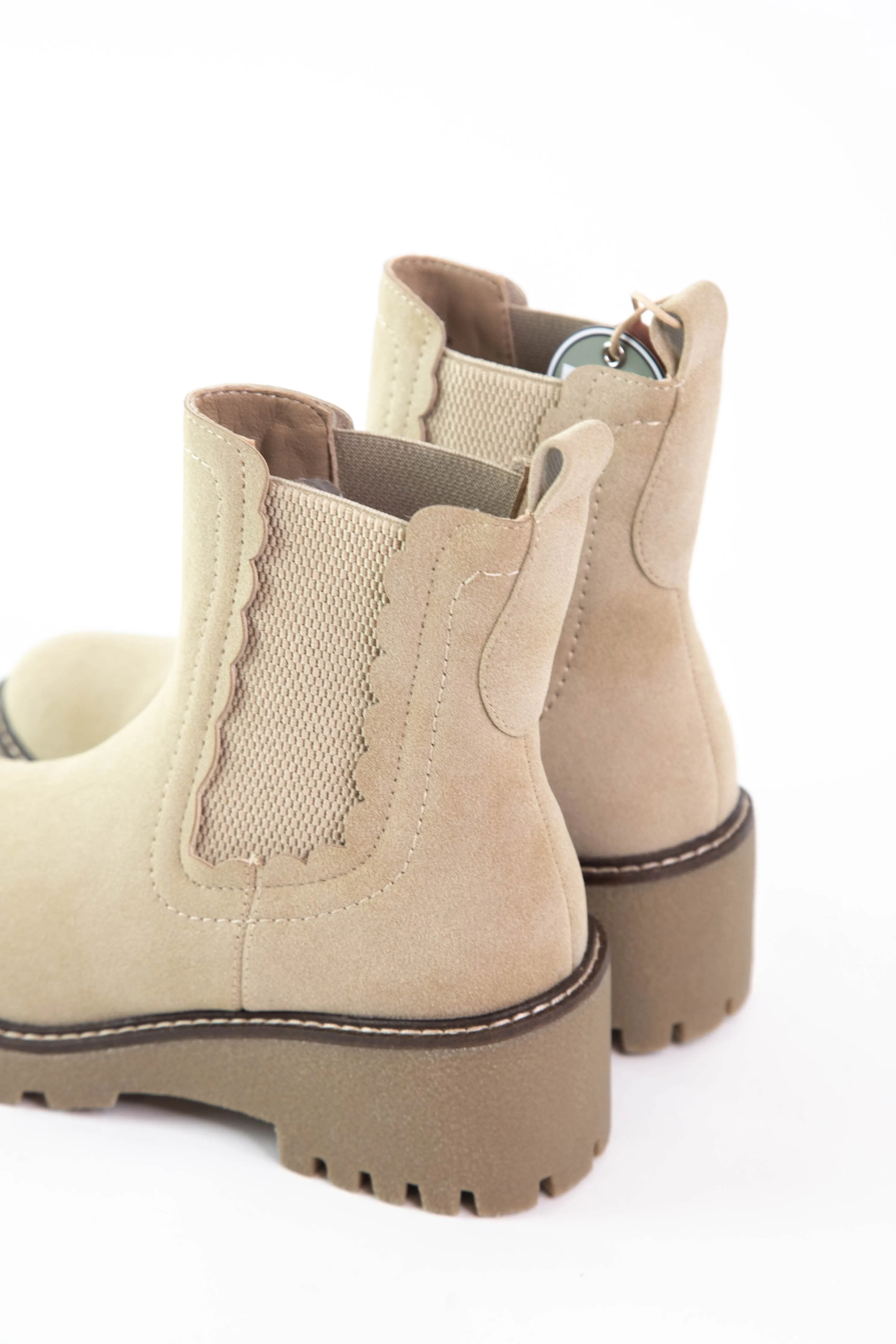 Kellen Scallop Detail Chelsea Boot, Sand sold by North & Main Clothing Company product image thumbnail 3