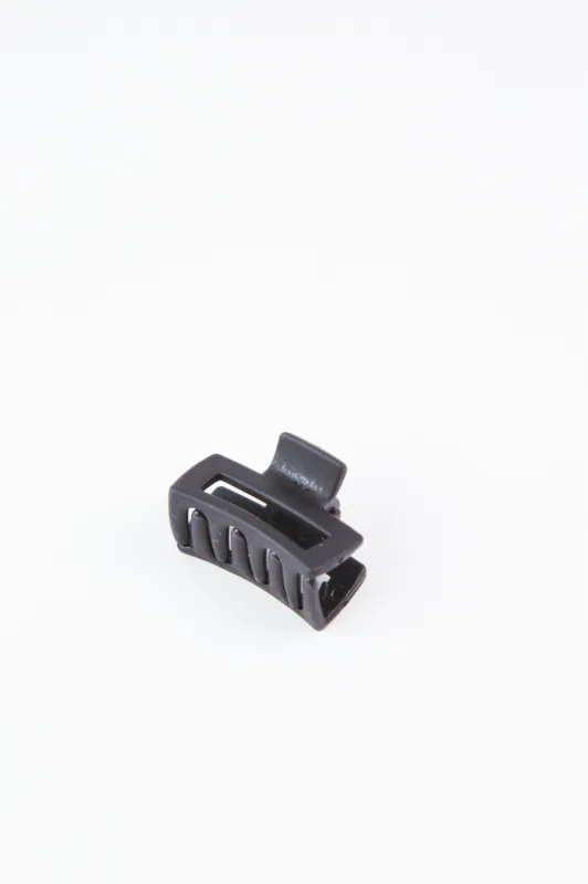 Say Yes Mini Hair Claw, Black made by North & Main Clothing Company