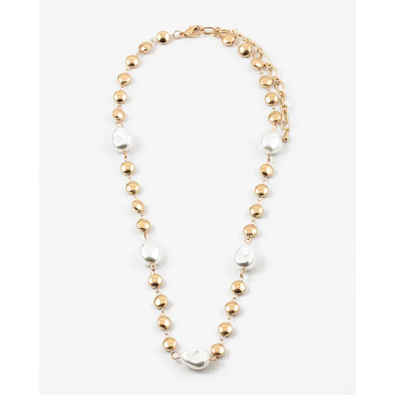 Sylvia Pearl Short Necklace, Pearl/Gold made by North & Main Clothing Company