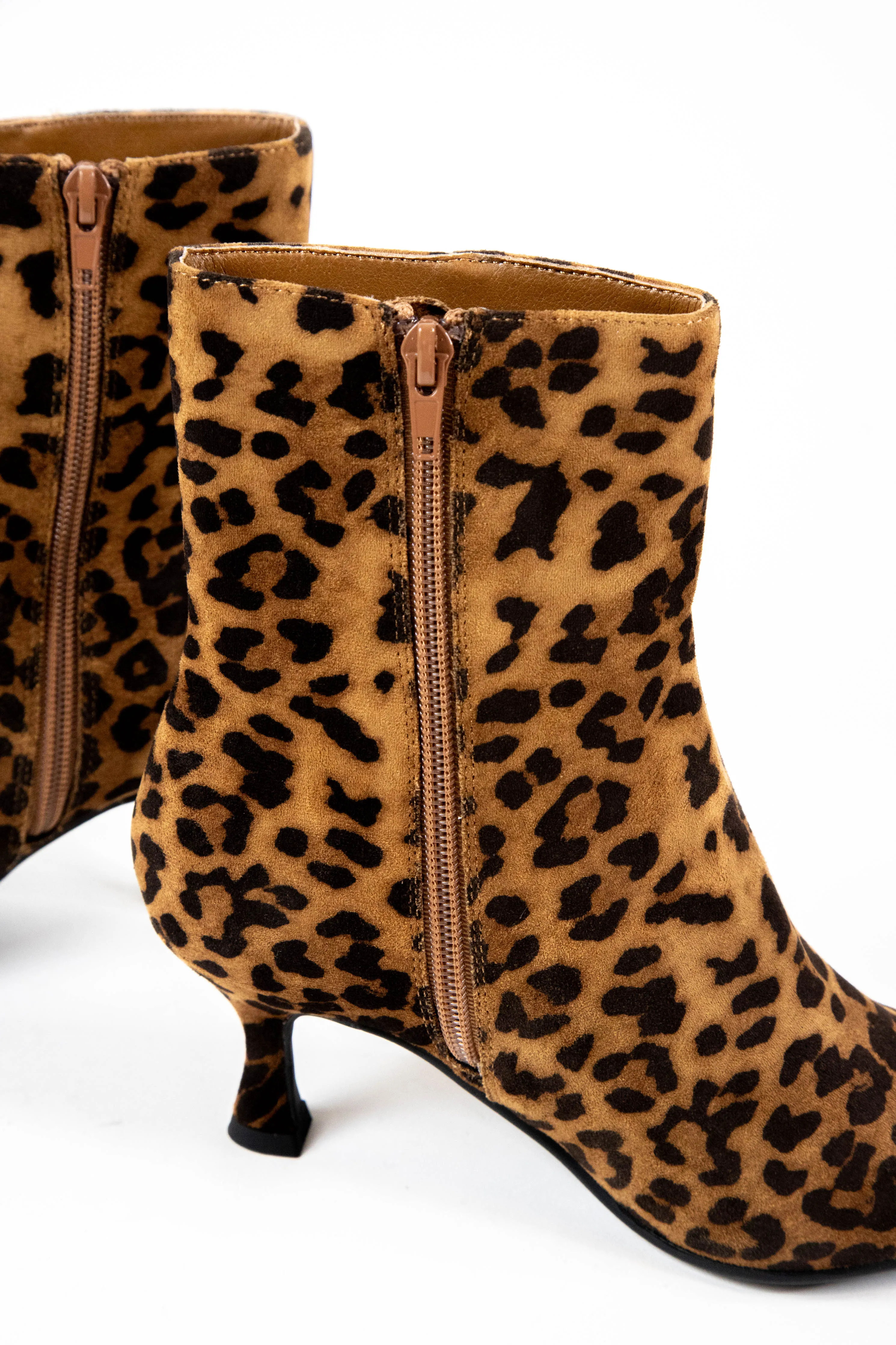 Ediva Pointed Toe Kitten Heel, Leopard sold by North & Main Clothing Company product image thumbnail 2