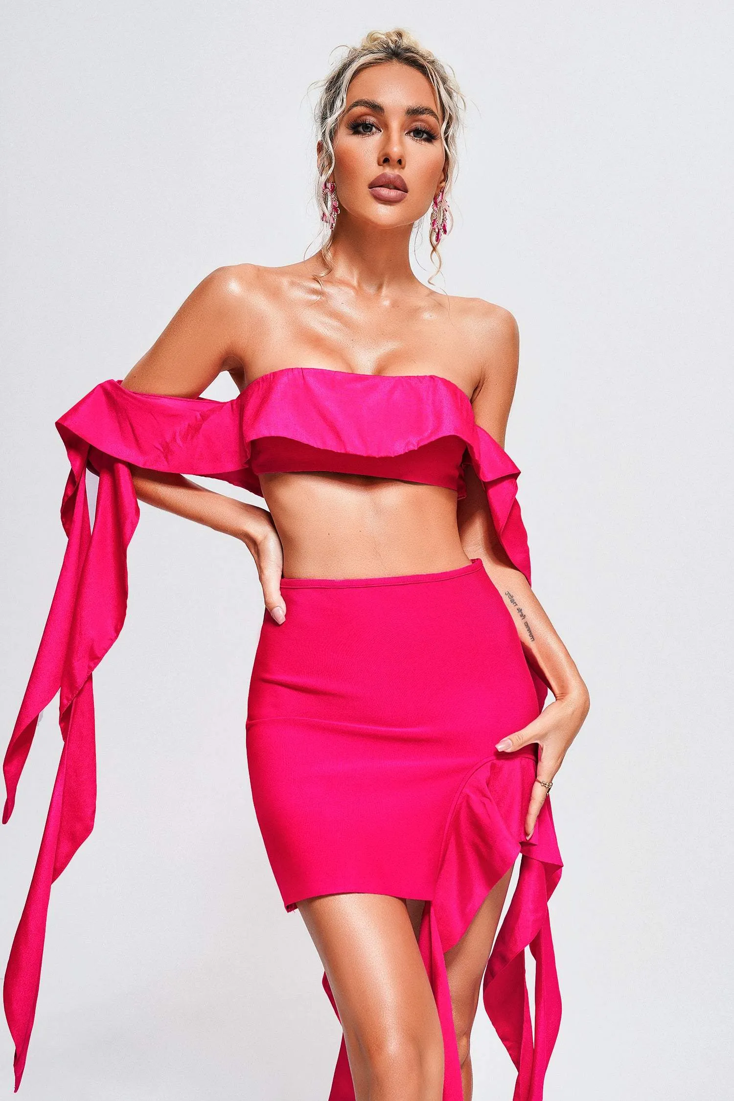 Dazze Bandage Set, L sold by Bella Barnett