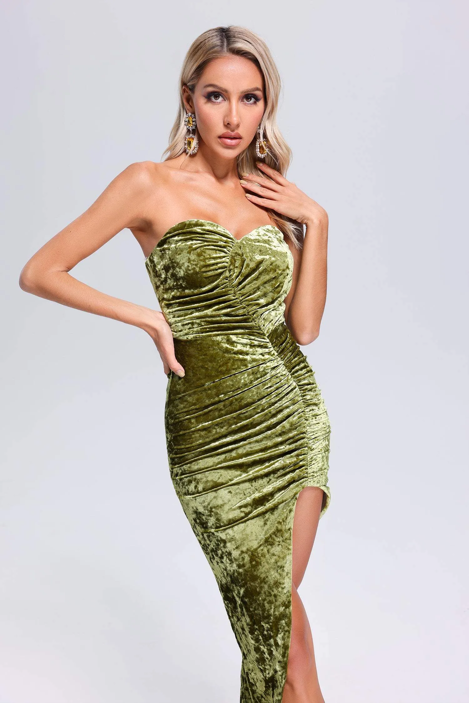 Katrva Ruched Tube Velvet Dress, M sold by Bella Barnett product image thumbnail 2