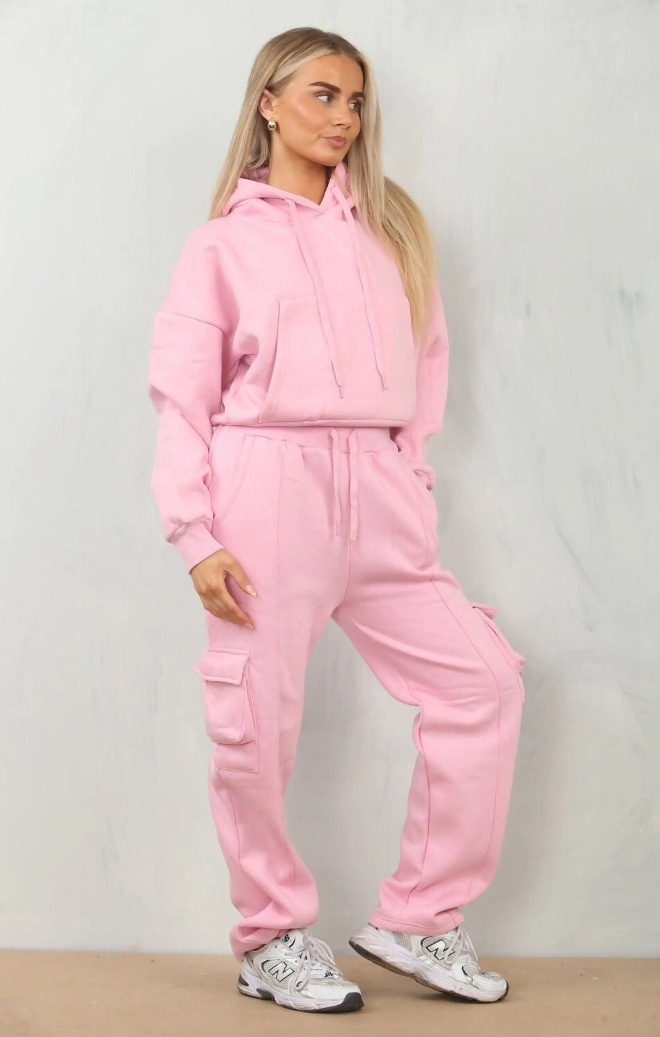 Pink Cropped Fleece Hoodie with Cargo Jogger Sweatpants Loungewear Set - Roshana sold by Femme Luxe product image thumbnail 3