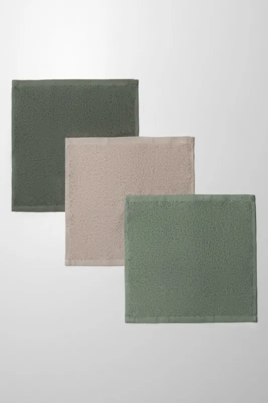 3 Pack Face Cloths sold by Ackermas